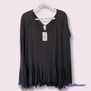 NWT! We The Free Black Longsleeve, size L